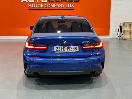 2022 BMW 3-Series - photo 13