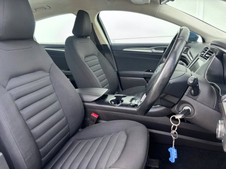 2019 Ford Mondeo - photo 4