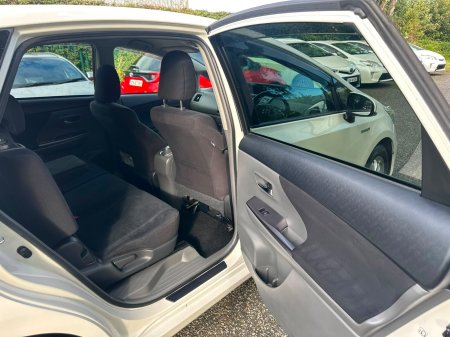 2015 Toyota Prius - photo 22