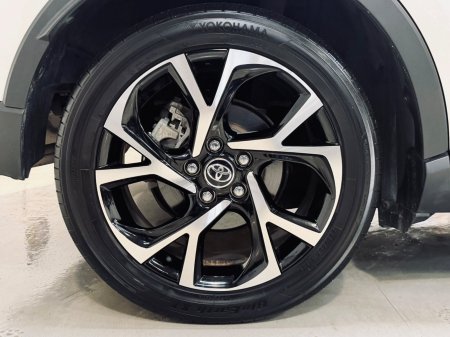 2019 Toyota C-HR - photo 19