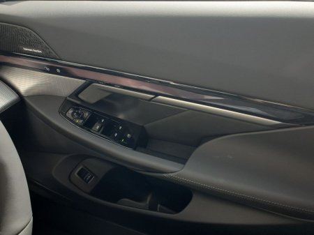 2026 BMW 5-Series - photo 23