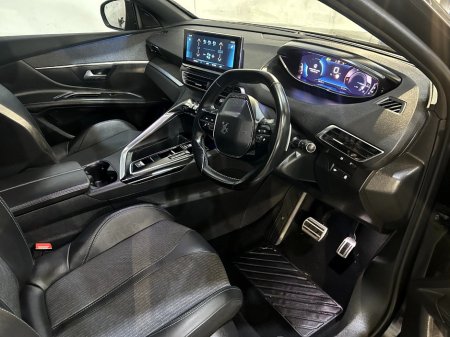 2023 Peugeot 5008 - photo 11