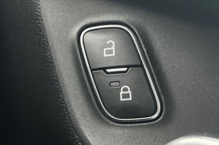 2020 Ford Fiesta - photo 26