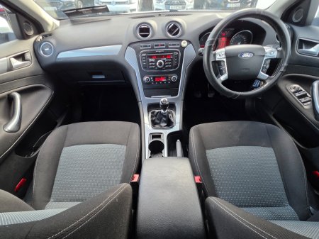 2013 Ford Mondeo - photo 17