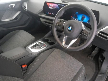 2026 BMW 1-Series - photo 6