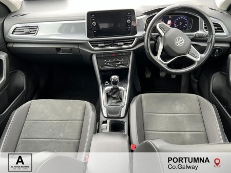 2022 Volkswagen T-Roc - photo 2