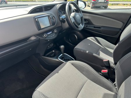 2016 Toyota Yaris - photo 13