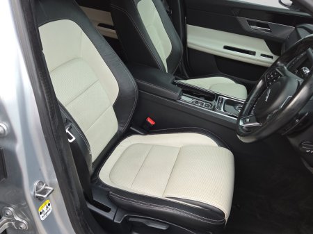 2016 Jaguar XF - photo 9