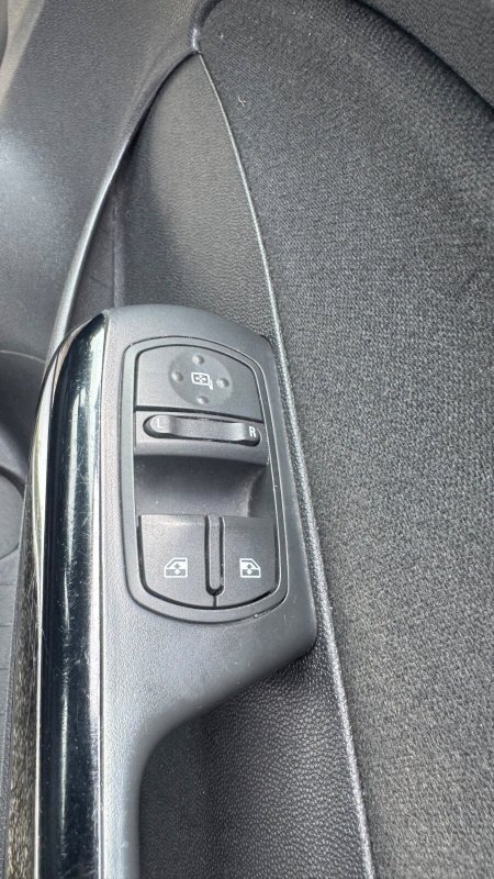 2013 Vauxhall Corsa - photo 20