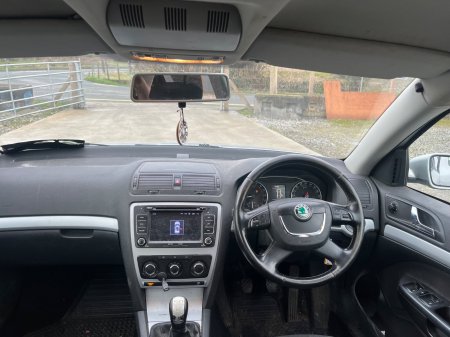 2010 Skoda Octavia - photo 6
