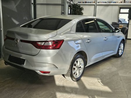 2018 Renault Megane - photo 2
