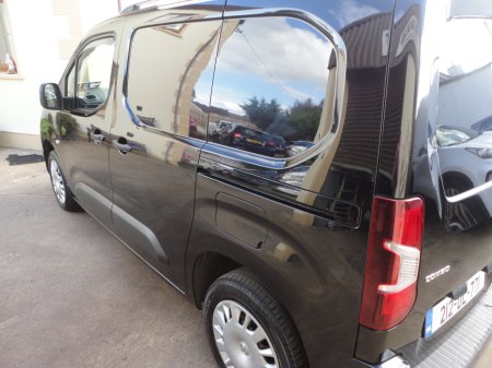 2021 Opel Combo - photo 4