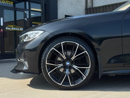 2022 BMW 3-Series - photo 6