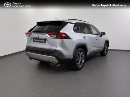 2022 Toyota RAV4 - photo 2