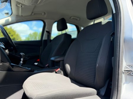 2017 Ford Focus - photo 13