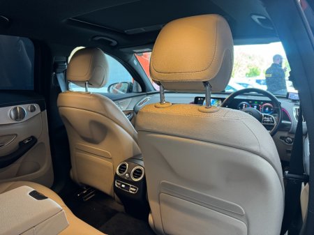 2021 Mercedes-Benz EQC - photo 18
