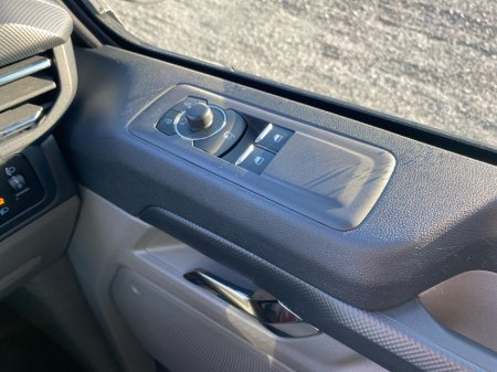 2026 Ford Transit Custom - photo 18