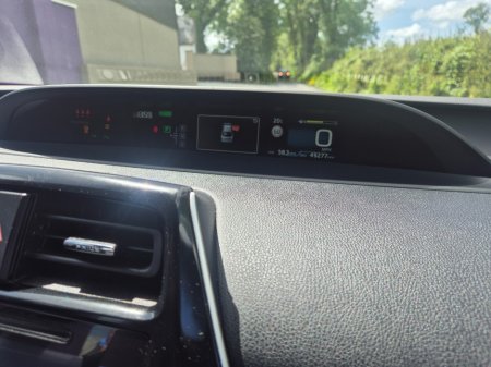 2017 Toyota Prius - photo 14