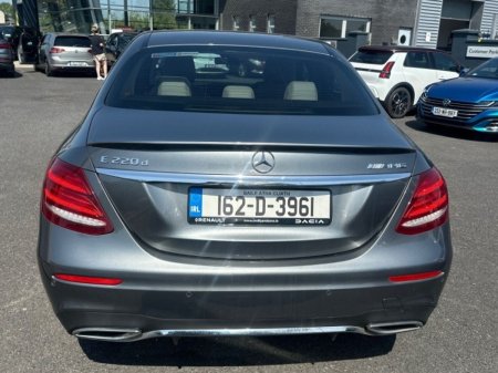 2016 Mercedes-Benz E-Class - photo 8