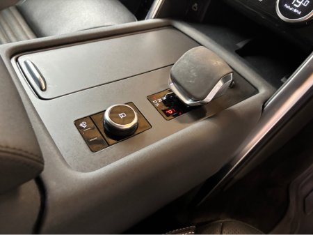 2022 Land Rover Discovery - photo 12