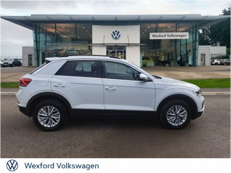 2023 Volkswagen T-Roc - photo 4