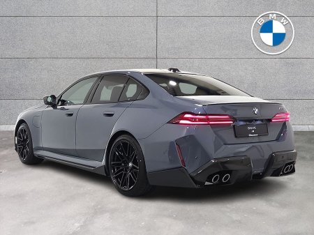 2026 BMW M5 - photo 2