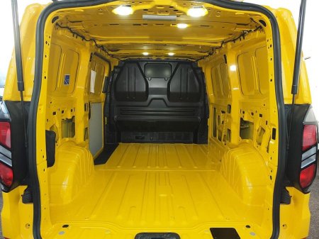 2025 Ford Transit Custom - photo 5