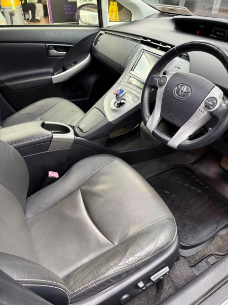2013 Toyota Prius - photo 9