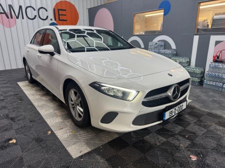 2019 Mercedes-Benz A-Class 2019 MERCEDES-BENZ A180 AUTOMATIC / CRUISE CONTROL / PARKING CAMERA / PADDLE SHIFTERS AND MORE