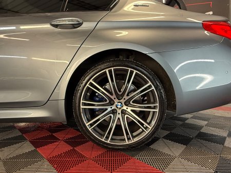2018 BMW 5-Series - photo 17