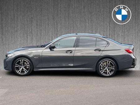 2023 BMW 3-Series - photo 3