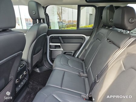 2025 Land Rover Defender - photo 5