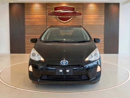 2013 Toyota Aqua - photo 2
