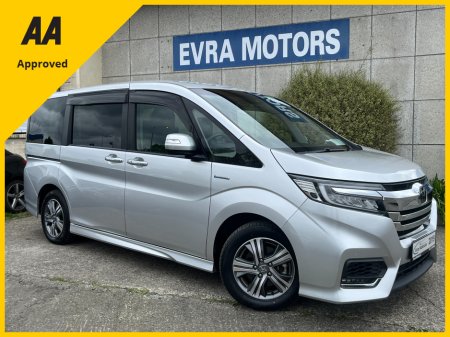 2019 Honda Stepwagon 7 SEATER SPADA G AUTOMATIC HYBRID 2.0 PETROL //ADAPTIVE CRUISE CONTROL//KEYLESS ENTRY//POWER SLIDING