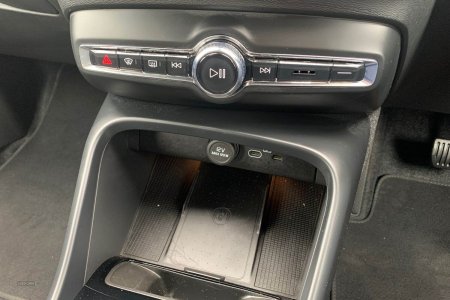 2025 Volvo XC40 - photo 15