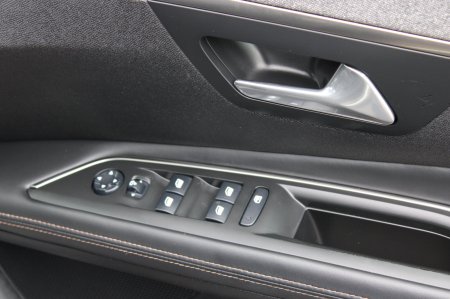 2018 Peugeot 3008 - photo 14