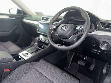 2024 Skoda Superb - photo 2
