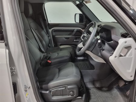 2026 Land Rover Defender - photo 8