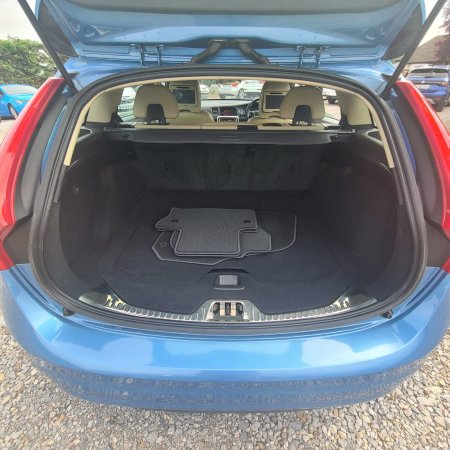2017 Volvo V60 - photo 16