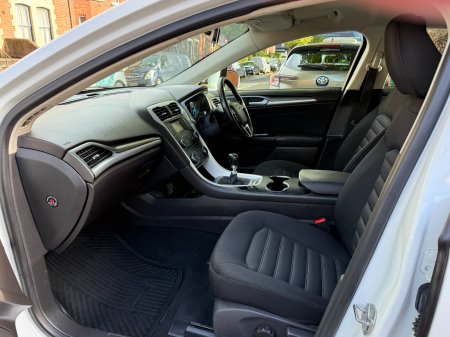 2017 Ford Mondeo - photo 10