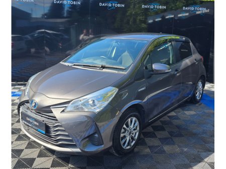 2017 Toyota Vitz - photo 4