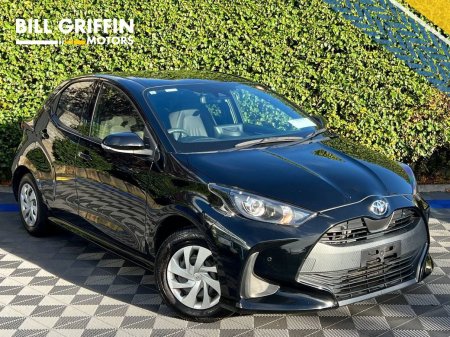 2022 Toyota Yaris 1.0 AUTO // APPLE CARPLAY/ANDROID AUTO // DIGITAL CLUSTER // LANE ASSIST