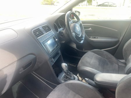 2017 Volkswagen Polo - photo 2