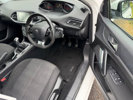 2014 Peugeot 308 - photo 12