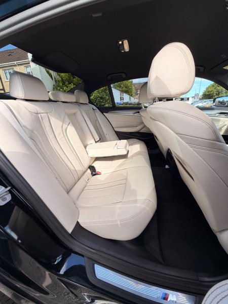 2020 BMW 5-Series - photo 18