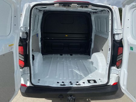 2026 Ford Transit Custom - photo 9