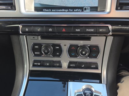 2014 Jaguar XF - photo 15