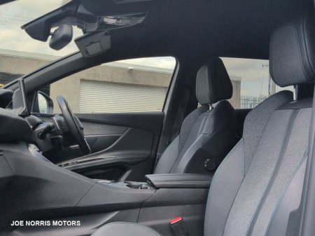 2023 Peugeot 3008 - photo 2