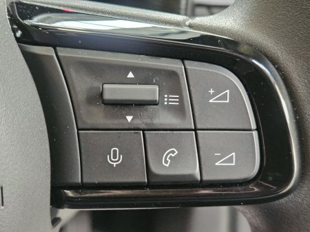 2026 Jeep Avenger - photo 9
