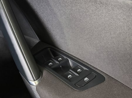 2019 Volkswagen Golf - photo 17